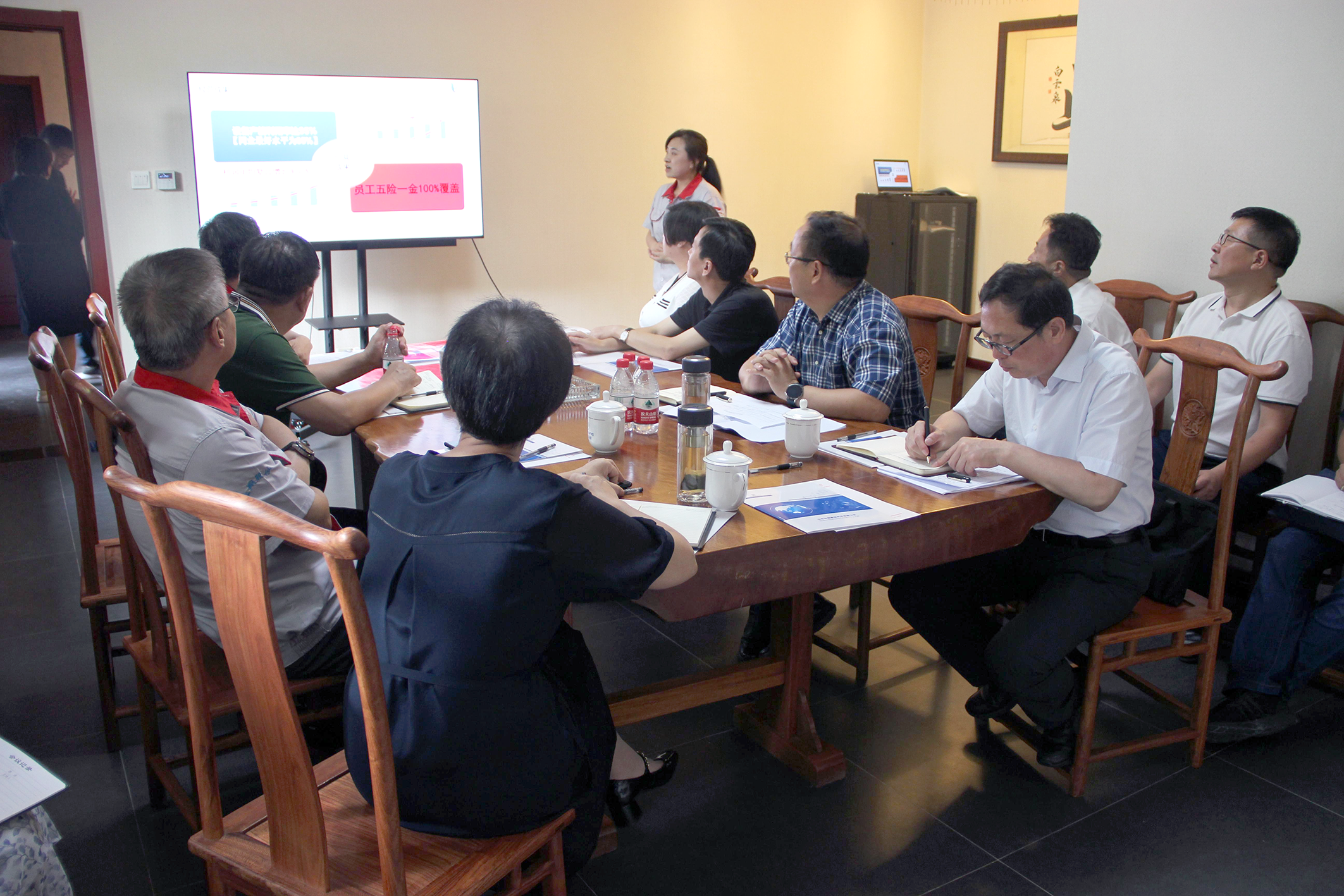 市委常委、統(tǒng)戰(zhàn)部部長郝忠祥一行蒞臨我司參觀調(diào)研